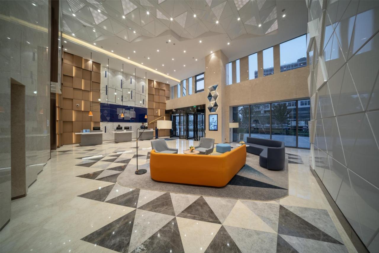 Holiday Inn Express Shanghai Huijin By Ihg Экстерьер фото